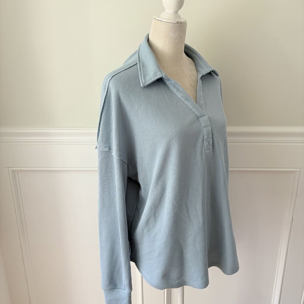 Blue Waffle Collared Pullover Excellent Condition - Picture 3 of 4